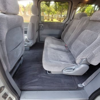HEX’S Auto Care - Mid row shampoo seats and floor carpet - Auto Detailing Near Me HEX’S Auto Care - Mid row shampoo seats and floor carpet - Auto Detailing Near Me