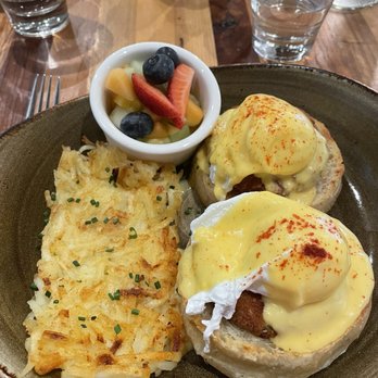 Tiburon Tavern - Crab Cake Benedict - Breakfast & Brunch Near Me - Tiburon, California Tiburon Tavern - Crab Cake Benedict - Breakfast & Brunch Near Me - Tiburon, California