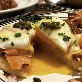 Mimi's Cafe - Salmon eggs Benedict - Breakfast & Brunch Near Me - Downey, California