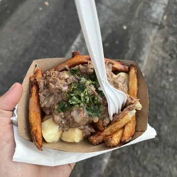 Poutine Brothers - Birria poutine - Poutineries Near Me Poutine Brothers - Birria poutine - Poutineries Near Me