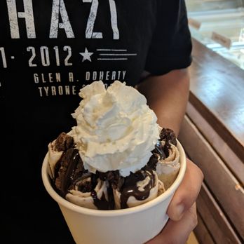 Cream And Crepes Cafe - Bronie Mix rolled ice cream - Desserts Near Me - Richardson, Texas