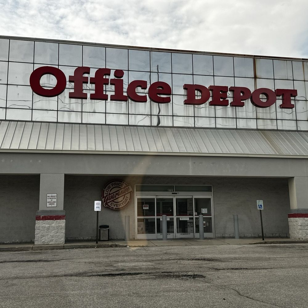 A place DBA Office Depot but not up to standards that the business model I'm sure the company wants followed. A place DBA Office Depot but not up to standards that the business model I'm sure the company wants followed.