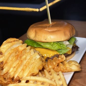 007 Kitchen & Bar - Kids Cheeseburger - Burgers Near Me - Orlando, Florida 007 Kitchen & Bar - Kids Cheeseburger - Burgers Near Me - Orlando, Florida