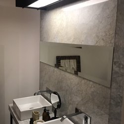 Hotel La Valise - Bathroom area in patio room