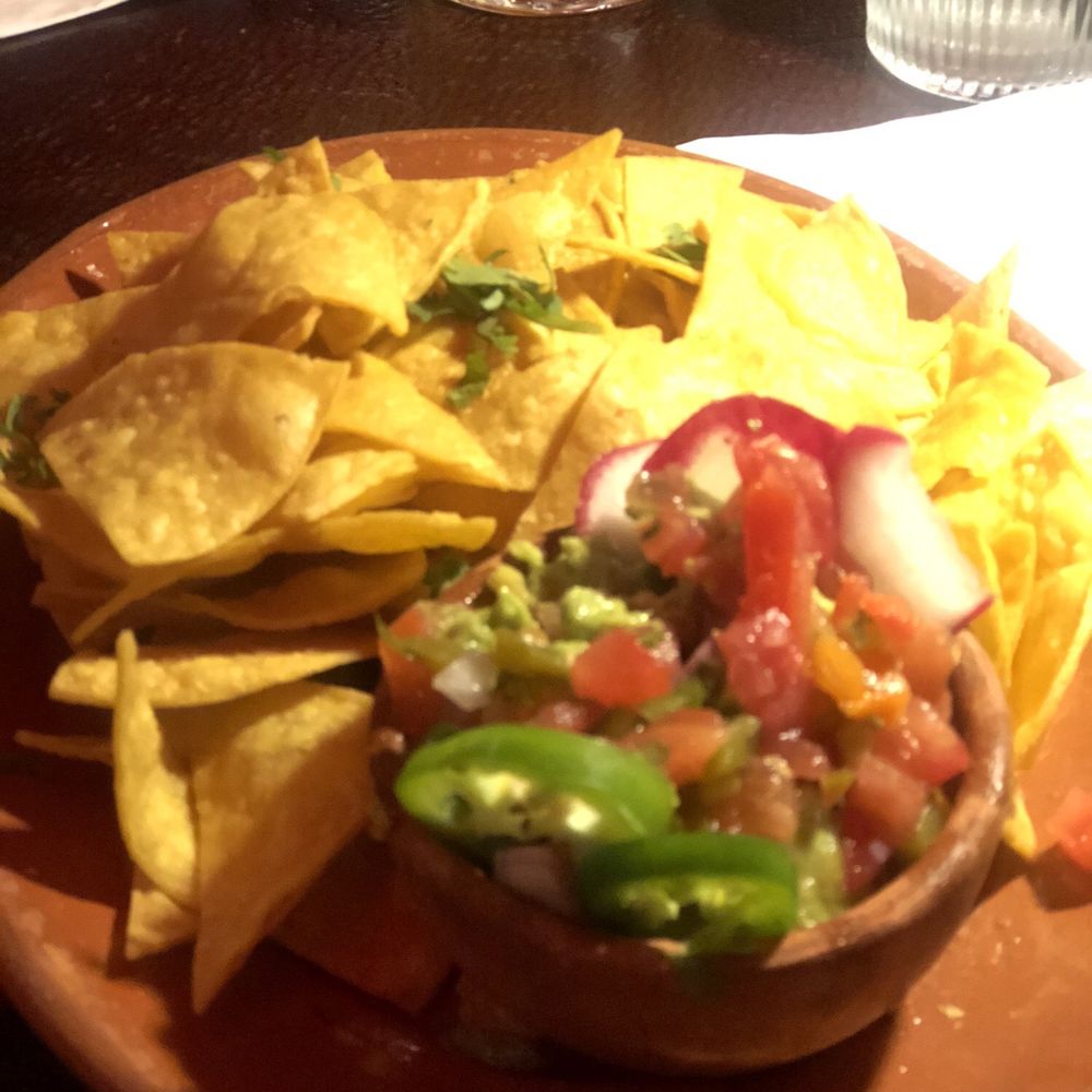 Rosa Madera - Guacamole - Mexican Near Me - Santa Ana, California Rosa Madera - Guacamole - Mexican Near Me - Santa Ana, California