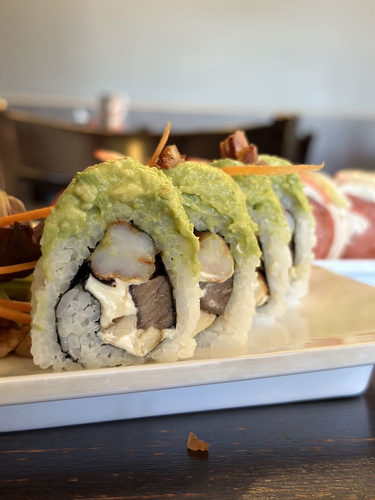 Food from Sushi Madre