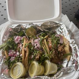Mixed pork taco with green salsa