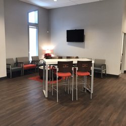 Chattanooga Imaging - Ooltewah - Our lobby, featuring a technology work station.
