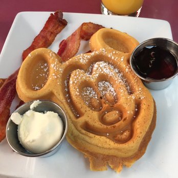Carnation Cafe - American Near Me - Anaheim, California
