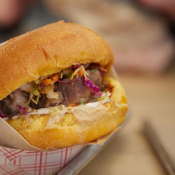 Gotts Roadside - Ahi burger - Burgers Near Me - Napa, California