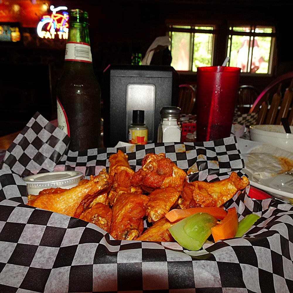 Zoar Valley Tavern & Restaurant Logo