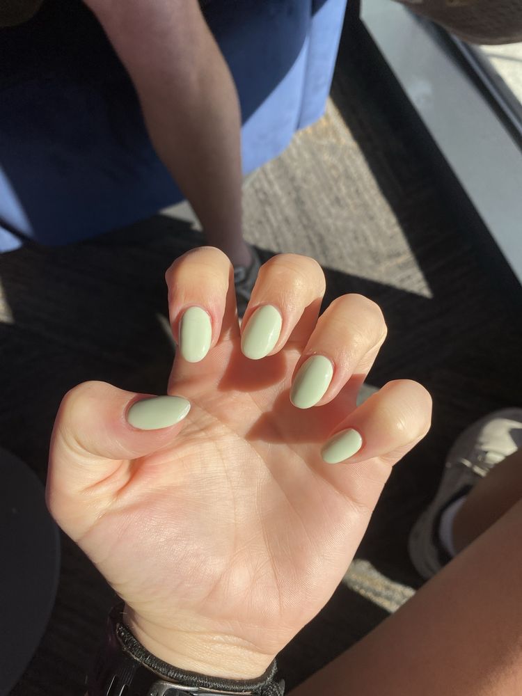 T-Nails Logo