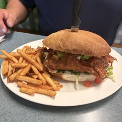 Garden View Family Restaurant - Torta a la minalesa