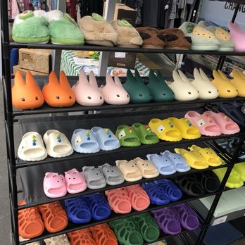 Vintage Land - Used, Vintage & Consignment Near Me - Los Angeles, California
