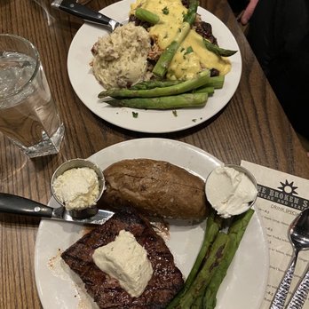 The Broken Spur Steak and Seafood - Sirloin, Ribeye Oscar - Steakhouses Near Me - Mauston, Wisconsin The Broken Spur Steak and Seafood - Sirloin, Ribeye Oscar - Steakhouses Near Me - Mauston, Wisconsin