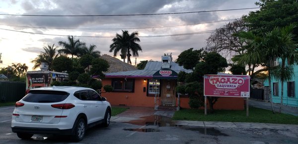 Tacazo Florida City by null