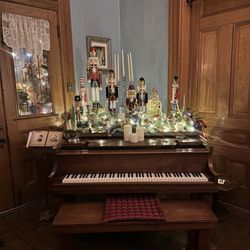 1890 Williams House Bed & Breakfast - Another beautiful vignette