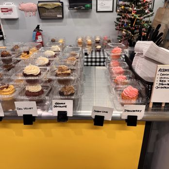 Yellow Bun & Chocolate Kitchen - Sandwiches Near Me - Temple Hills, Maryland Yellow Bun & Chocolate Kitchen - Sandwiches Near Me - Temple Hills, Maryland