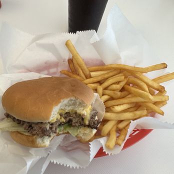 Bobo’s Drive In - Single cheeseburger and fries - Fast Food Near Me - Topeka, Kansas