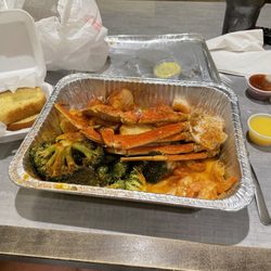Crab Island - 14. One Snow Crab Cluster and 1/2 lb. Shrimp Combination Platter