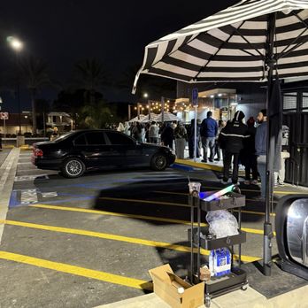 Better Buzz Coffee - Guests in line - Coffee & Tea Near Me - Santa Ana, California