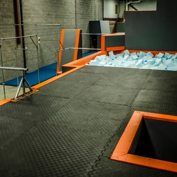 The Spot - Movement Training Centre - Gyms Near Me - Montreal, Quebec The Spot - Movement Training Centre - Gyms Near Me - Montreal, Quebec