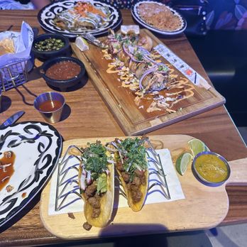 Kalaveras - Dragon roll, asada tacos, enchiladas verdes - New Mexican Cuisine Near Me - Long Beach, California