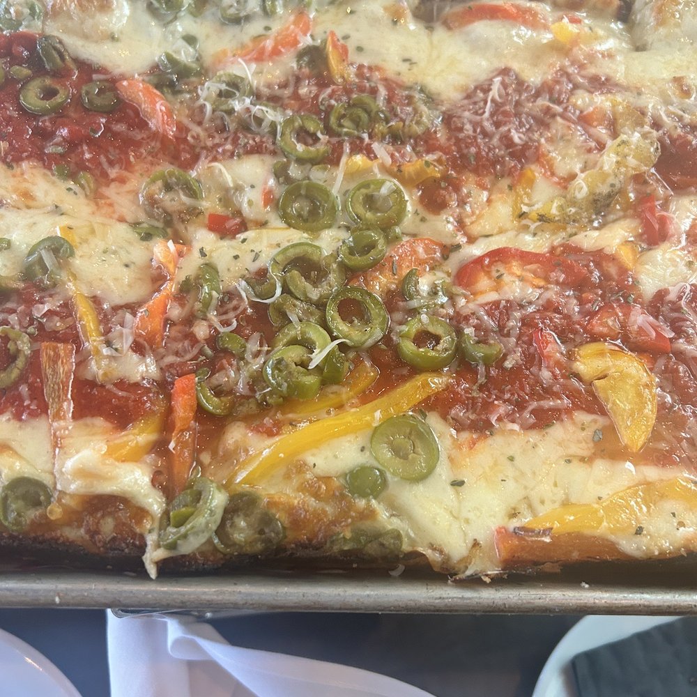 Federal Pizza - Deep dish - Pizza Near Me - Phoenix, Arizona