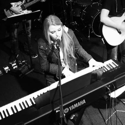Calvary Chapel of Dixon - Worship and Praise bands for both adult and youth group.