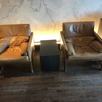 Starbucks - Comfy leather seating - Coffee & Tea Near Me - Lake Forest, Illinois Starbucks - Comfy leather seating - Coffee & Tea Near Me - Lake Forest, Illinois