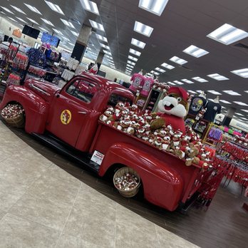 Buc-ees - Gas Stations Near Me - Auburn, Alabama