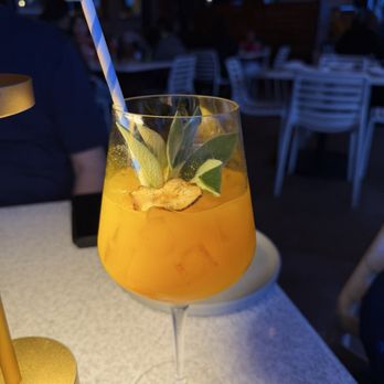 Castaway Burbank - Glow Up (no alcohol) $14 Lemon, Orange, Asian Pear, Golden Tumeric, Ginger Beer - Bars Near Me - Burbank, California