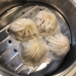 Shanghai Style Pork Dumpling 上海小籠包 Shanghai Style Pork Dumpling 上海小籠包