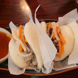 Buns...okay but not great.  Pretty flavorless besides the sauce.