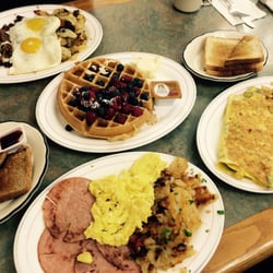 Old Glory Restaurant - First time at Old Glory.. YUM-O!! Good quality diner food!! :)
