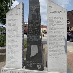 Hendrick's County War Memorial - Front of monument