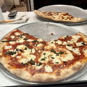 Jersey Pizza - Margarita Pie - Pizza Near Me - Annapolis, Maryland Jersey Pizza - Margarita Pie - Pizza Near Me - Annapolis, Maryland