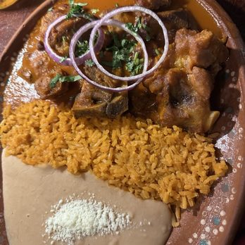 Rosa Madera - Costillas en salsa roja - Mexican Near Me - Sacramento, California Rosa Madera - Costillas en salsa roja - Mexican Near Me - Sacramento, California