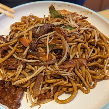 Noodles Home Edinburgh - Beef chow mein - Chinese Near Me - Edinburgh, EDH Noodles Home Edinburgh - Beef chow mein - Chinese Near Me - Edinburgh, EDH