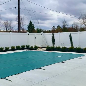 Evelyn Fence - 6' Traditional Vinyl Privacy Fence. - Fences & Gates Near Me - Novi, Michigan Evelyn Fence - 6' Traditional Vinyl Privacy Fence. - Fences & Gates Near Me - Novi, Michigan