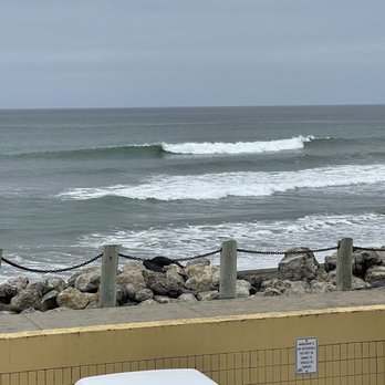 Moonraker Restaurant - Not even the pissy hostess can ruin this view - New American Near Me - Pacifica, California Moonraker Restaurant - Not even the pissy hostess can ruin this view - New American Near Me - Pacifica, California
