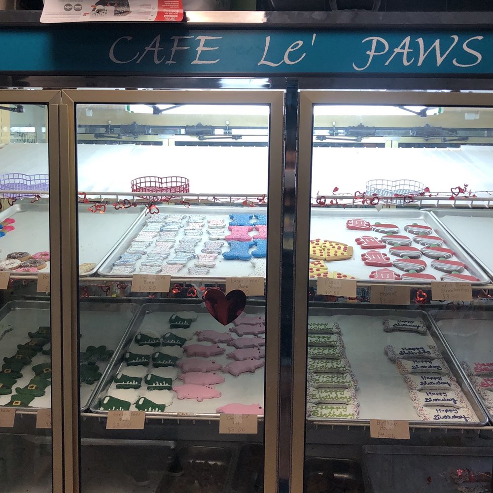 Paws On the Avenue - Pet Training Near Me - Worth Beach, Florida Paws On the Avenue - Pet Training Near Me - Worth Beach, Florida