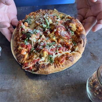 Black Rock Pizza - Captain Cook - Pizza Near Me - Captain Cook, Hawaii