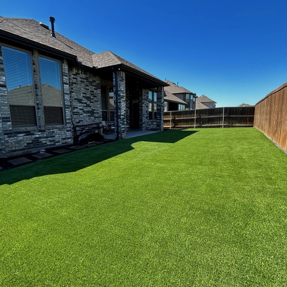 DFW Turf Pros - Backyard with turf - Artificial Turf Near Me DFW Turf Pros - Backyard with turf - Artificial Turf Near Me
