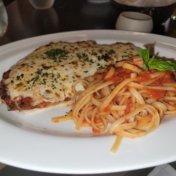 Il Piatto - Chicken parmigiana - Italian Near Me - Washington, DC, District of Columbia Il Piatto - Chicken parmigiana - Italian Near Me - Washington, DC, District of Columbia