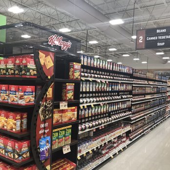 Giant Eagle - 18 July 2019 (morning) -- inside Giant Eagle. This location is a very clean store. - Grocery Near Me - Mayfield Heights, Ohio