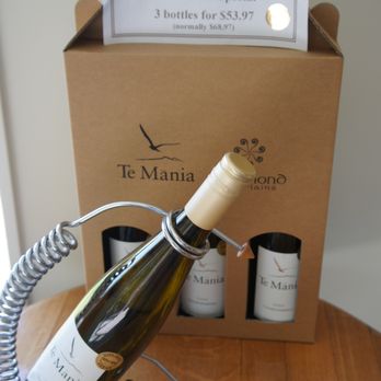 Richmond Plains - Wine bottles - Wine Tasting Room Near Me - Nelson, NSN