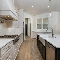 Lyons Realty