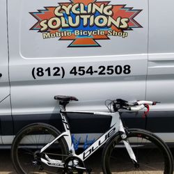 Cycling Solutions - Bike built up and new ZIPP 404'S installed! Faaaast.
