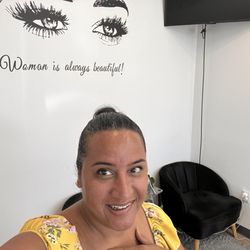 Hutto Brows & Spa - Post Full face threading with no swelling.